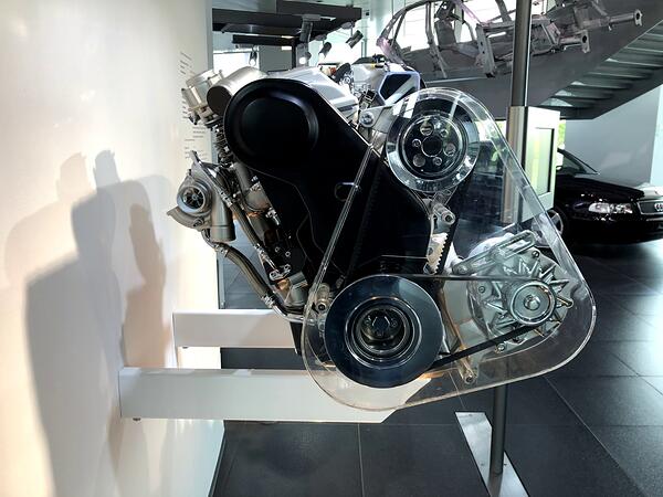 2.2 litre five-cylinder turbo engine
