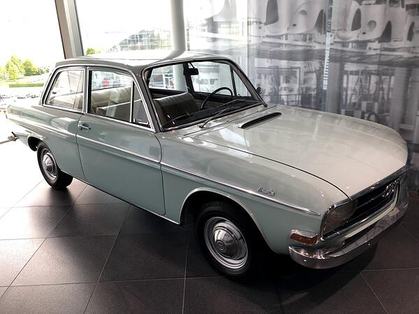 Audi 72, 1965, Limousine, 2 seats
