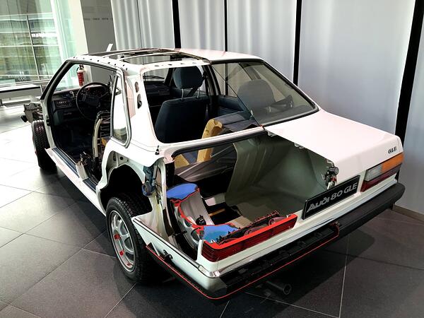 Audi 80 GLE Schnittmodell, 1979, Limousine, 4 seats