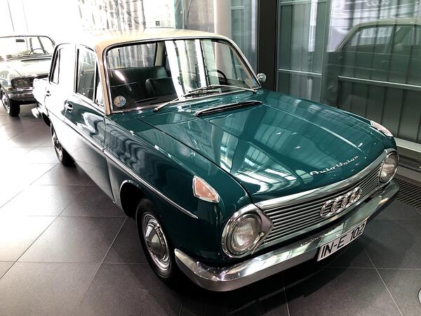 DKW F 102, 1965, Limousine, 4 seats